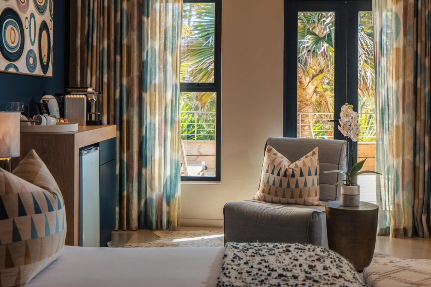 Sky Villa Boutique Hotel By Raw Africa Collection Plettenberg Bay Ngoại thất bức ảnh A room at the hotel
