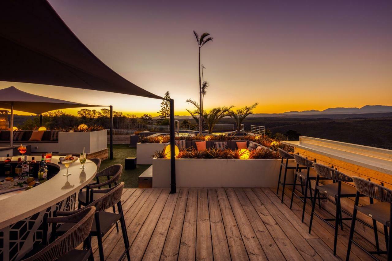 Sky Villa Boutique Hotel By Raw Africa Collection Plettenberg Bay Ngoại thất bức ảnh The rooftop bar at the Hotel